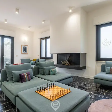 Estay - Biora Hospitality Serri