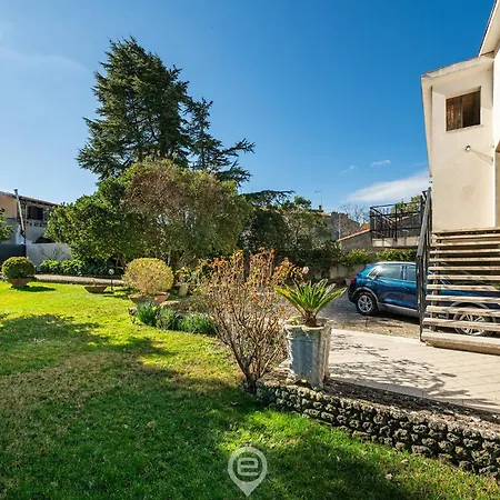 Estay - Biora Hospitality